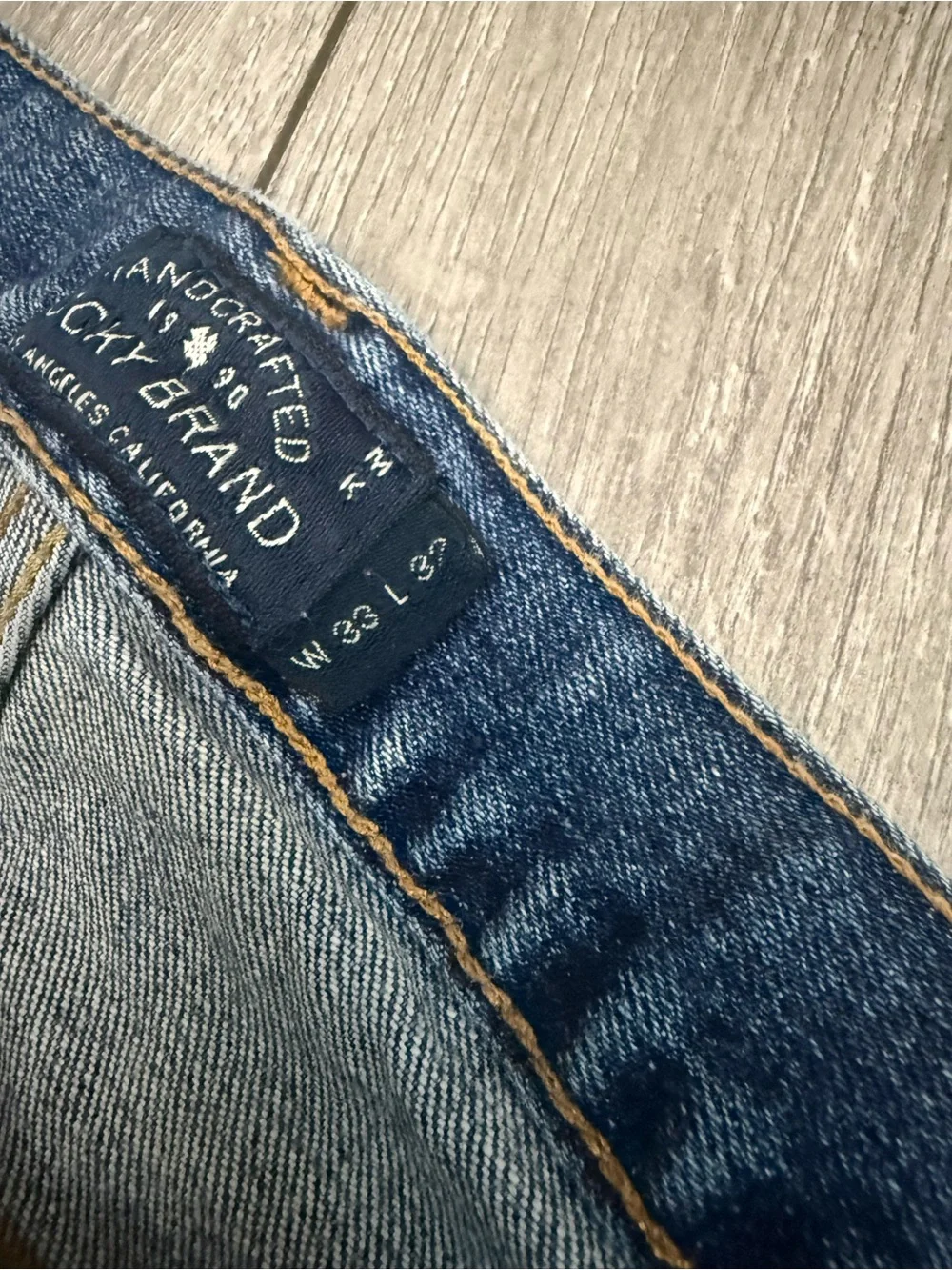 Lucky Brand distressed men’s